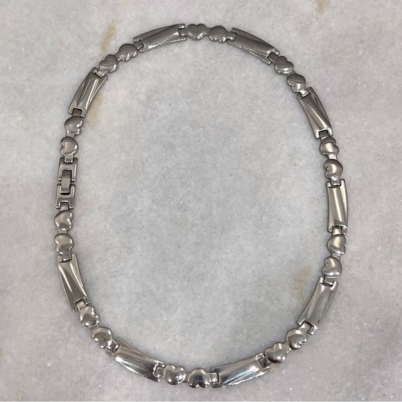 Hearts and Kisses Silver Necklace - Picture 5 of 10